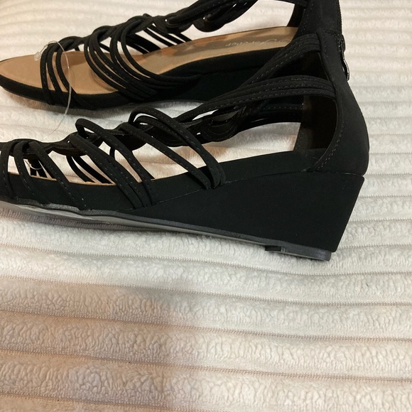 NWOTS Ladies Dress Sandals - Picture 11 of 13